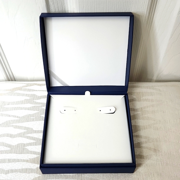 Unmarked Blue and White Empty Earring, Necklace, Jewelry box - Picture 1 of 10